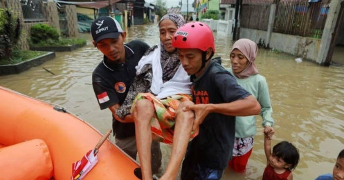 Thảm họa bão lụt tàn phá Đông Nam Á, 800 người thiệt mạng