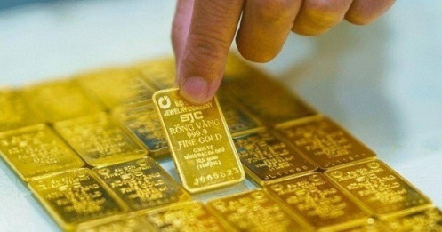 Giá vàng hôm nay 2/12/2025: Lập kỷ lục mới