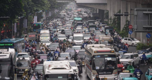 Bụi mịn dày đặc, AQI Hà Nội liên tục ở mức “rất xấu”