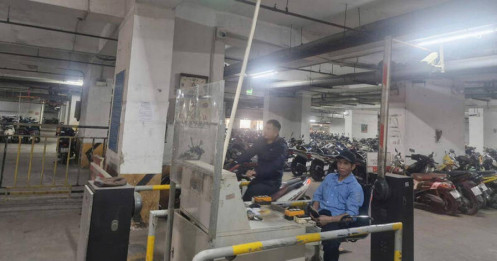 Chung cư HH Linh Đàm bất ngờ cấm xe điện xuống hầm: Quyết định gây sốc và… sai luật?