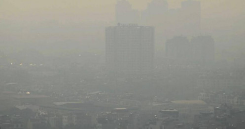 Hà Nội trong “màn sương bụi”: AQI vượt ngưỡng đỏ, người dân khổ sở hít thở