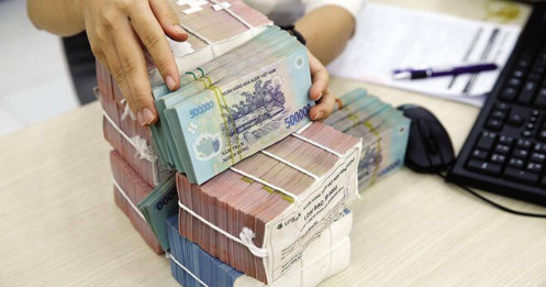 NHNN nâng lãi suất OMO lên 4,5%: Thị trường nên đọc tín hiệu này thế nào?