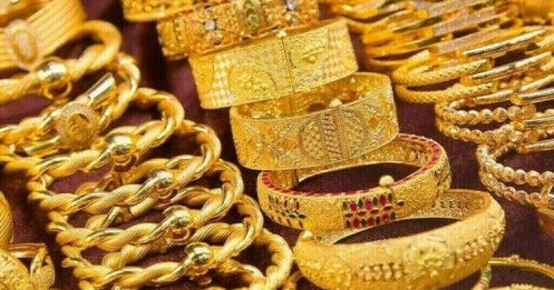 Giá vàng lập đỉnh, dòng tiền rút khỏi chứng khoán và bất động sản để tích trữ vàng