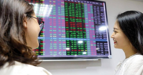 Nhóm chủ lực suy yếu, VN-Index vẫn "kiêu hãnh" đi lên