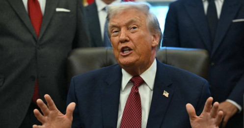 Ông Trump nói phóng viên CNN 'ngu ngốc và độc ác'