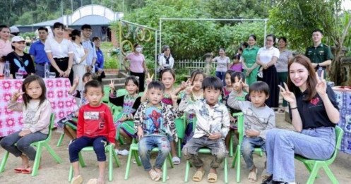 Hòa Minzy và Đen Vâu đã ủng hộ bao nhiêu tiền cho dự án “Nuôi Em”?