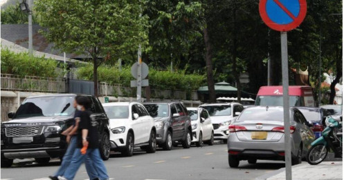 Camera AI “soi” khắp phố: Taxi nên dừng ở đâu để không mất tiền phạt?