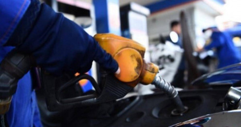 Giá xăng giảm về sát 20.000 đồng/lít