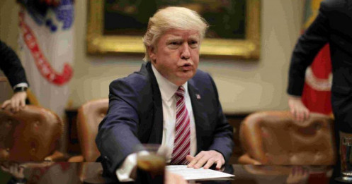 Sốc tại Nhà Trắng: Tổng thống Trump chê Fed “hạ lãi suất như muỗi đốt inox”, đòi giảm mạnh 0,5%