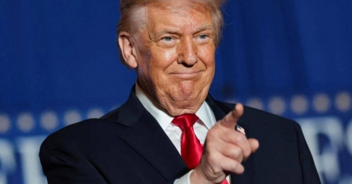 Ông Trump nói những đồn đoán về sức khỏe của ông là 'mưu phản'