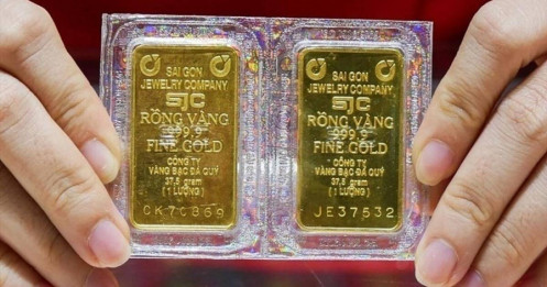 Giá vàng hôm nay 12/12/2025: Vàng miếng giảm, vàng nhẫn tăng giá