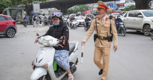 “Né” camera AI bằng cách dán biển số, tài xế Hà Nội trả giá đắt