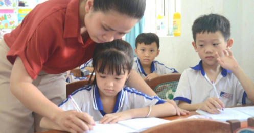 Nếu bỏ hạng I, II, III, chức danh nhà giáo sẽ được xếp thế nào?