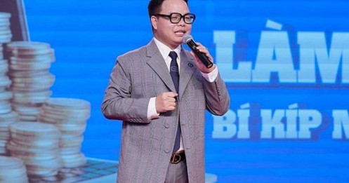 'Mr Hunter' Lê Khắc Ngọ bị dẫn độ về Việt Nam