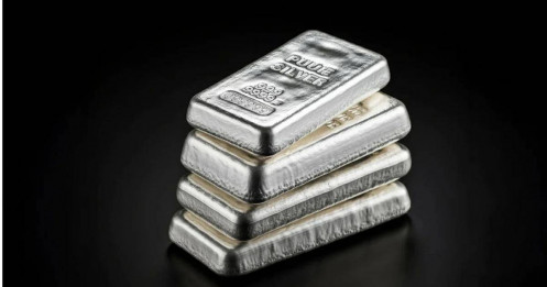Bạc lập đỉnh lịch sử, vàng leo thang: Giới giàu toàn cầu đang quay lưng với tiền giấy?