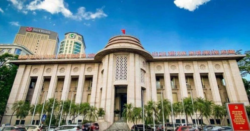 NHNN giảm chào thầu OMO khi lãi suất liên ngân hàng hạ nhiệt