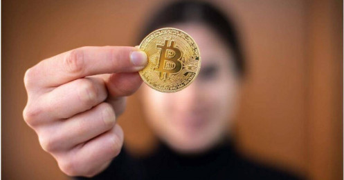 Ai đang bán Bitcoin?