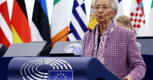 ECB tiếp tục giữ nguyên lãi suất lần thứ tư liên tiếp