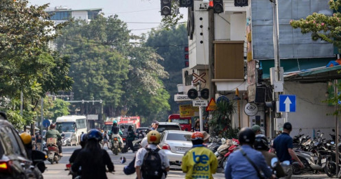 6 tuyến phố ở Hà Nội vận hành đèn giao thông điều khiển bằng camera AI