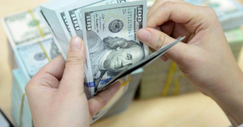 Đồng USD ‘hạ nhiệt’: Giá chợ đen chính thức xuống dưới 27.000 đồng