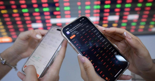 Thoái vốn nhà nước bùng nổ: Liệu thị trường chứng khoán Việt có thực sự trở thành “sân chơi đại chúng”?