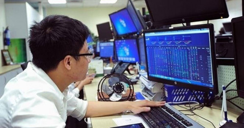 Dòng tiền trở lại chứng khoán, VN-Index tăng mạnh