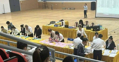 Hà Nội nhộn nhịp đấu giá đất cuối năm