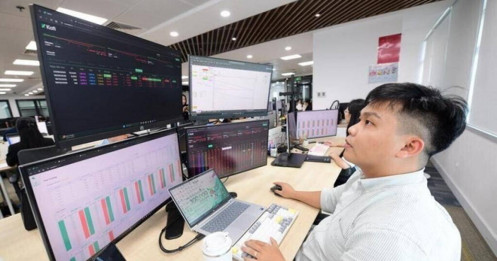 Chứng khoán thăng hoa bất chấp lực bán tháo xuất hiện