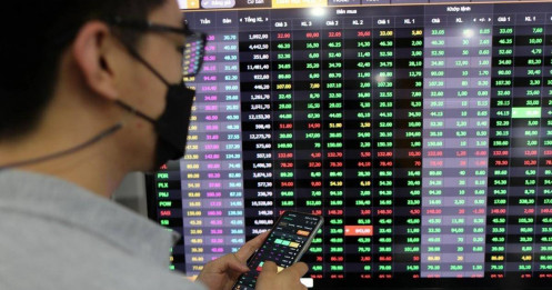 VN-Index bứt tốc gần 50 điểm, dòng tiền lớn âm thầm "nhập cuộc", điều gì đang diễn ra?
