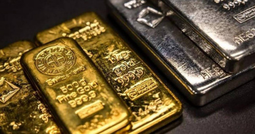 Vàng và bạc phá đỉnh ngày thứ 2 liên tiếp: Chuyên gia tin rằng đà tăng chưa dừng lại