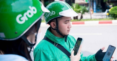 Grab đề xuất Hà Nội hỗ trợ 10 triệu đồng cho tài xế đổi xe máy điện