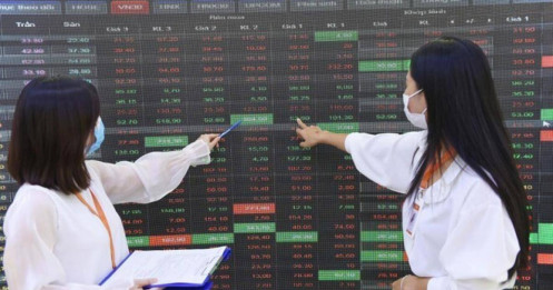 Khối ngoại quay đầu bán hơn 1.200 tỷ đồng, cổ phiếu nào là tâm điểm?