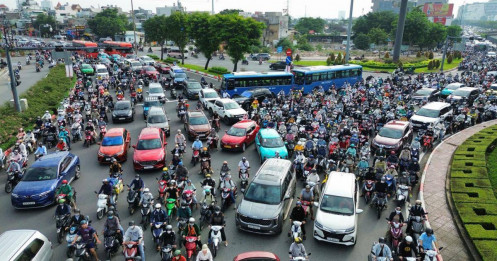 Đề xuất lùi thời điểm hạn chế xe xăng dầu vào trung tâm TPHCM