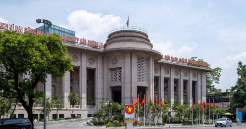 NHNN tung “đòn FX Swap” 1 tỷ USD: Giải nhiệt thanh khoản cuối năm, nhưng lãi suất vẫn neo cao sang Q1/2026?