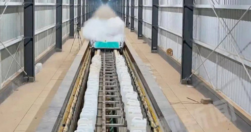 Chưa từng có trên thế giới: Xe siêu tốc Trung Quốc tăng tốc từ 0 lên 700 km/h chỉ trong 2 giây!