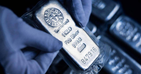 Mua bạc tưởng dễ nhưng không hề: 3 lưu ý quan trọng