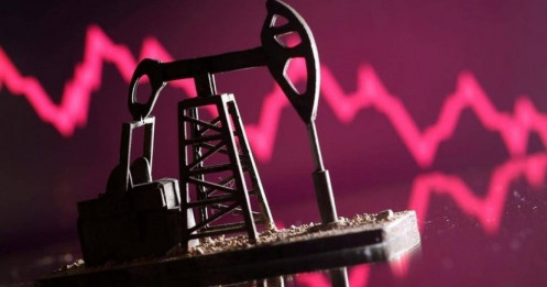 Giá xăng dầu hôm nay 27/12/2025: Tiếp tục giảm