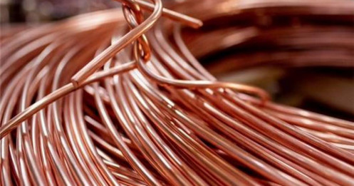 Khi Giá Bạc "Leo Thang": Tại Sao Đồng Đang Trở Thành Điểm Đến Tiềm Năng Hơn Cho Nhà Đầu Tư?