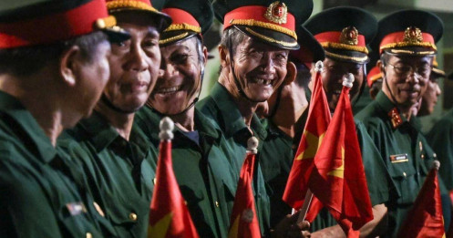 Ai thuộc diện nhận quà của Đảng, Nhà nước?