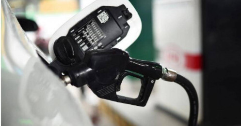 Giá xăng xuống dưới 19.000 đồng/lít