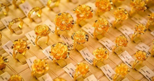 Giá vàng hôm nay 31/12/2025: Giảm kỷ lục