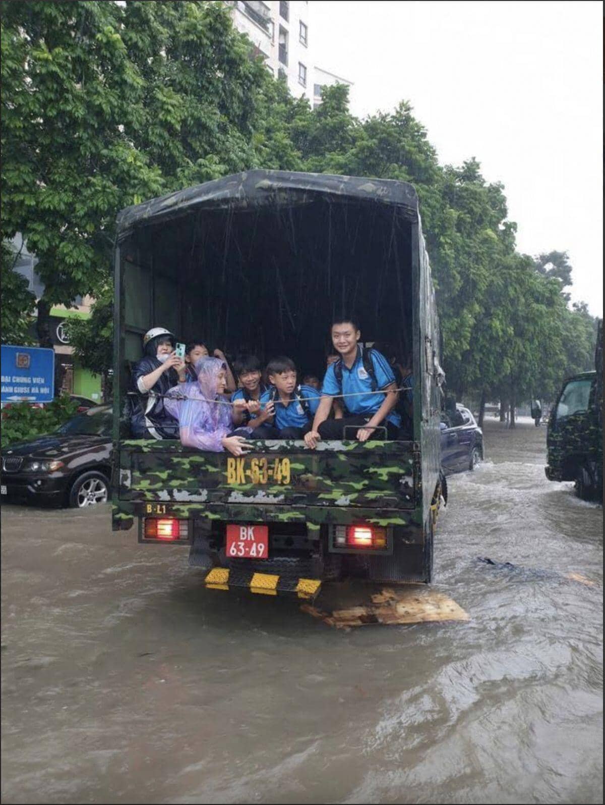 Sở GD-ĐT Hà Nội lên tiếng về việc vì sao không cho học sinh nghỉ học ngày 30-9?