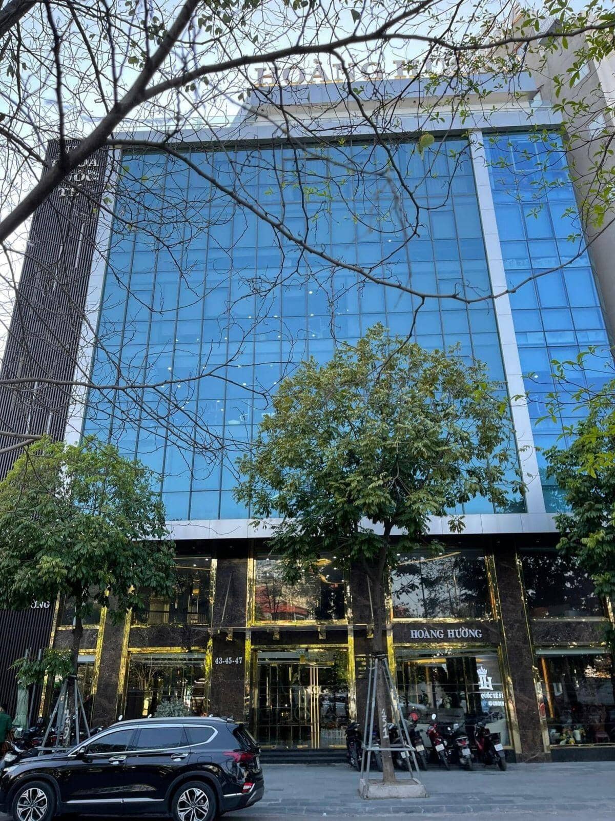 Choáng với loạt biệt thự, tòa nhà tiền trăm tỷ mà Hoàng Hường đang nắm giữ