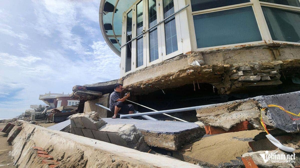 Loạt biệt thự tan hoang sau bão ở Hà Tĩnh: Lộ ra điều ít ai ngờ