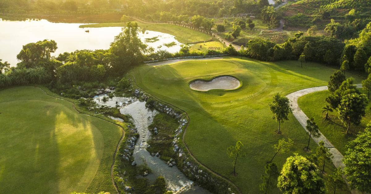 Trang An Golf & Resort vinh dự nhận giải “Top 10 sân gôn phục vụ khách du lịch tốt nhất” tại Giải thưởng Du lịch Việt Nam 2025.