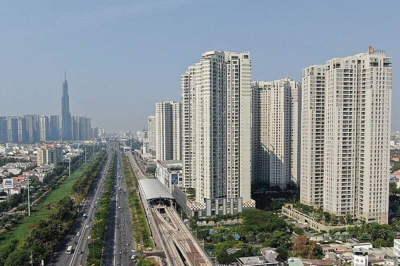 Đề xuất 'siết' tín dụng bất động sản: Dòng vốn ách tắc, thị trường 'đóng băng'
