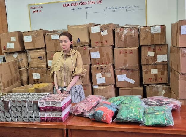 'Ngân 98' bị Công an TP.HCM bắt giam