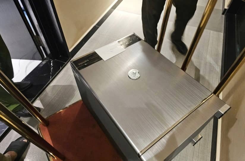 Cảnh sát thu giữ 80 sổ đỏ khi khám xét nhà DJ Ngân 98