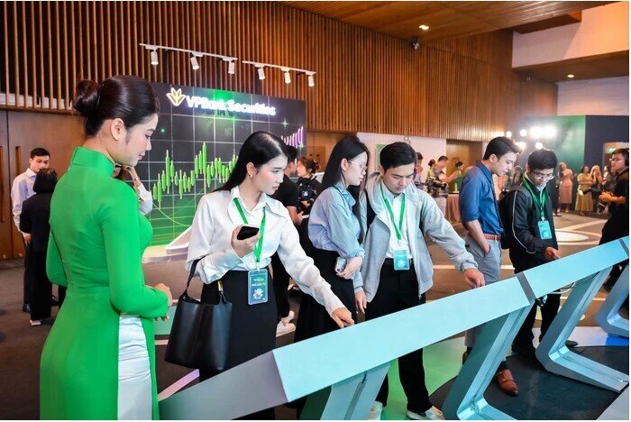 Tổng giám đốc VPBank nói về quyết định chào bán thương vụ IPO "khủng" ngành chứng khoán