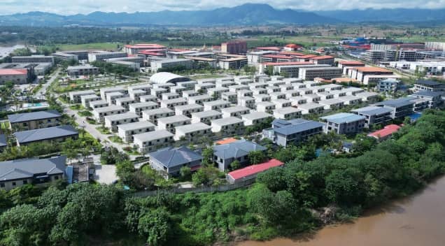 Bên trong “thành phố lừa đảo” ở Myanmar: Hàng trăm mái nhà phủ kín Starlink, 100.000 người bị biến thành nô lệ số